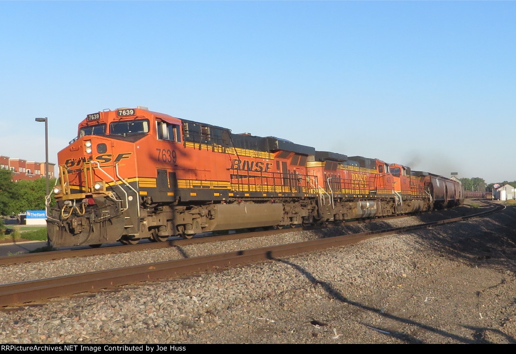 BNSF 7639 East